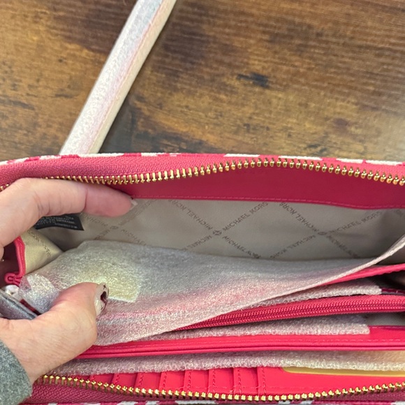 Michael Kors Pink and Cream Leopard Print Wallet - Picture 5 of 6